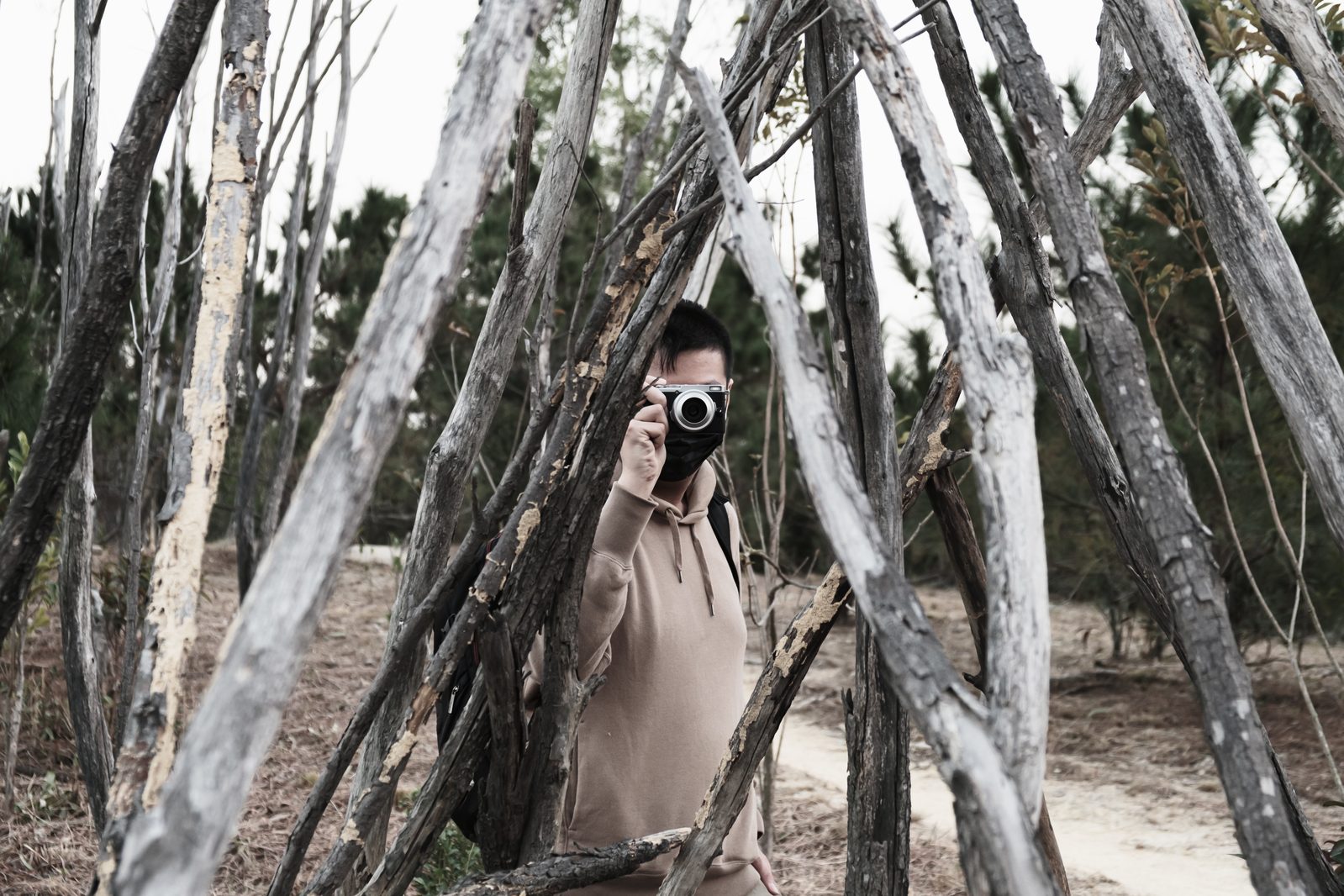 Lau Chun Hei on set